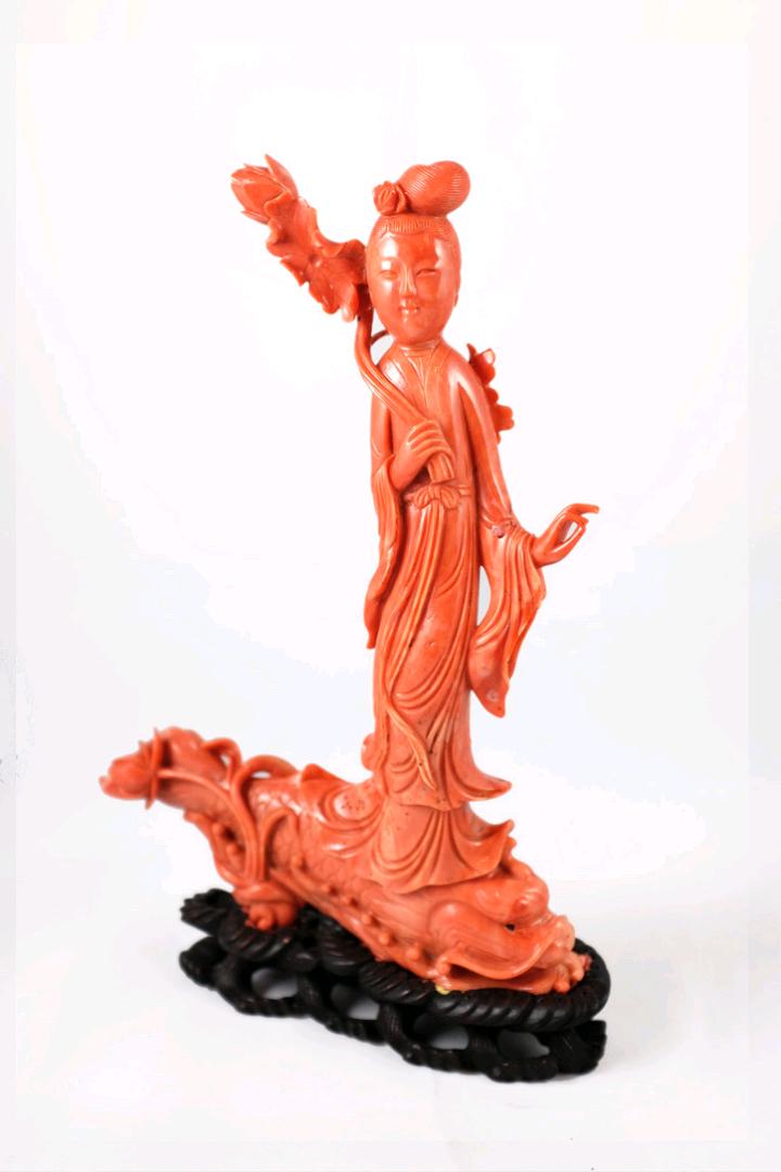 清早期 珊瑚何仙姑鱼化龙雕像