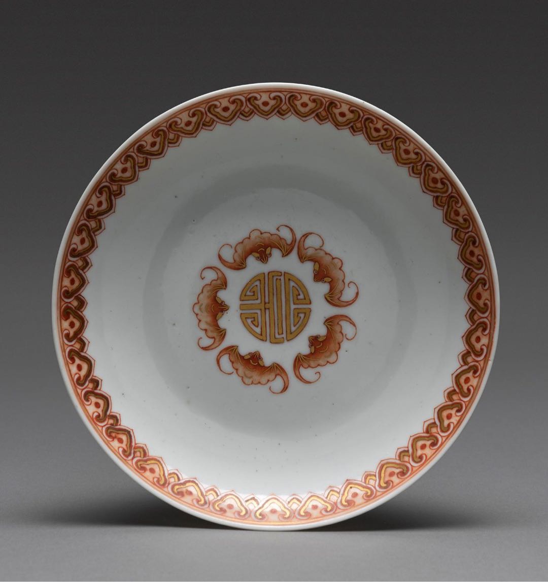 矾红款及金彩福寿有余纹盘