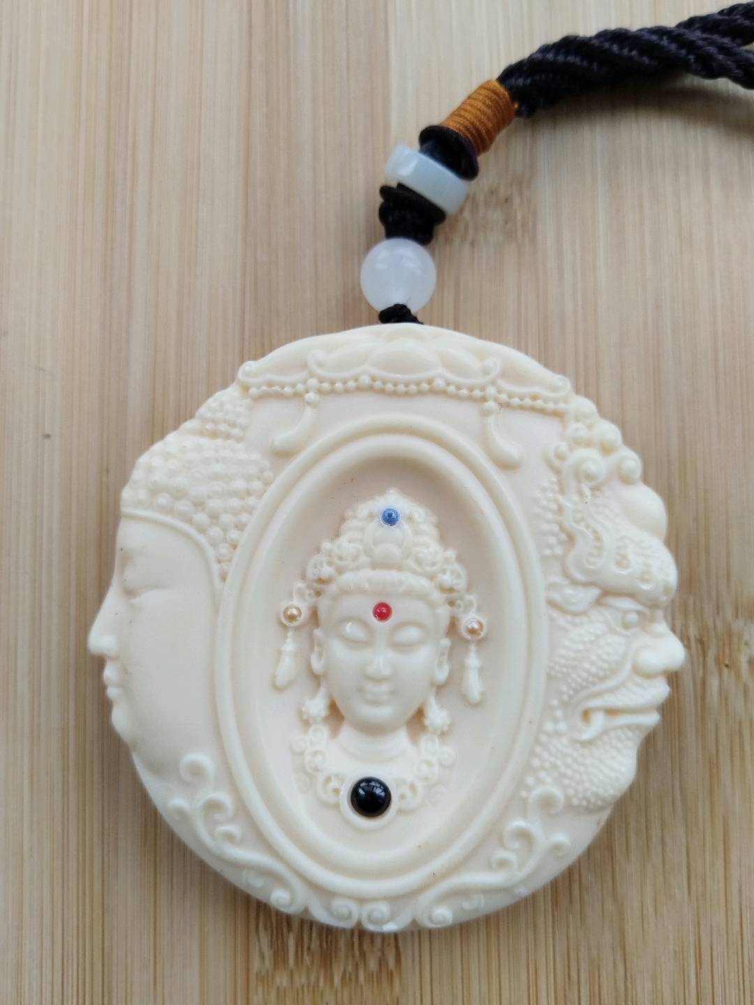 猛马象牙观音吊坠
