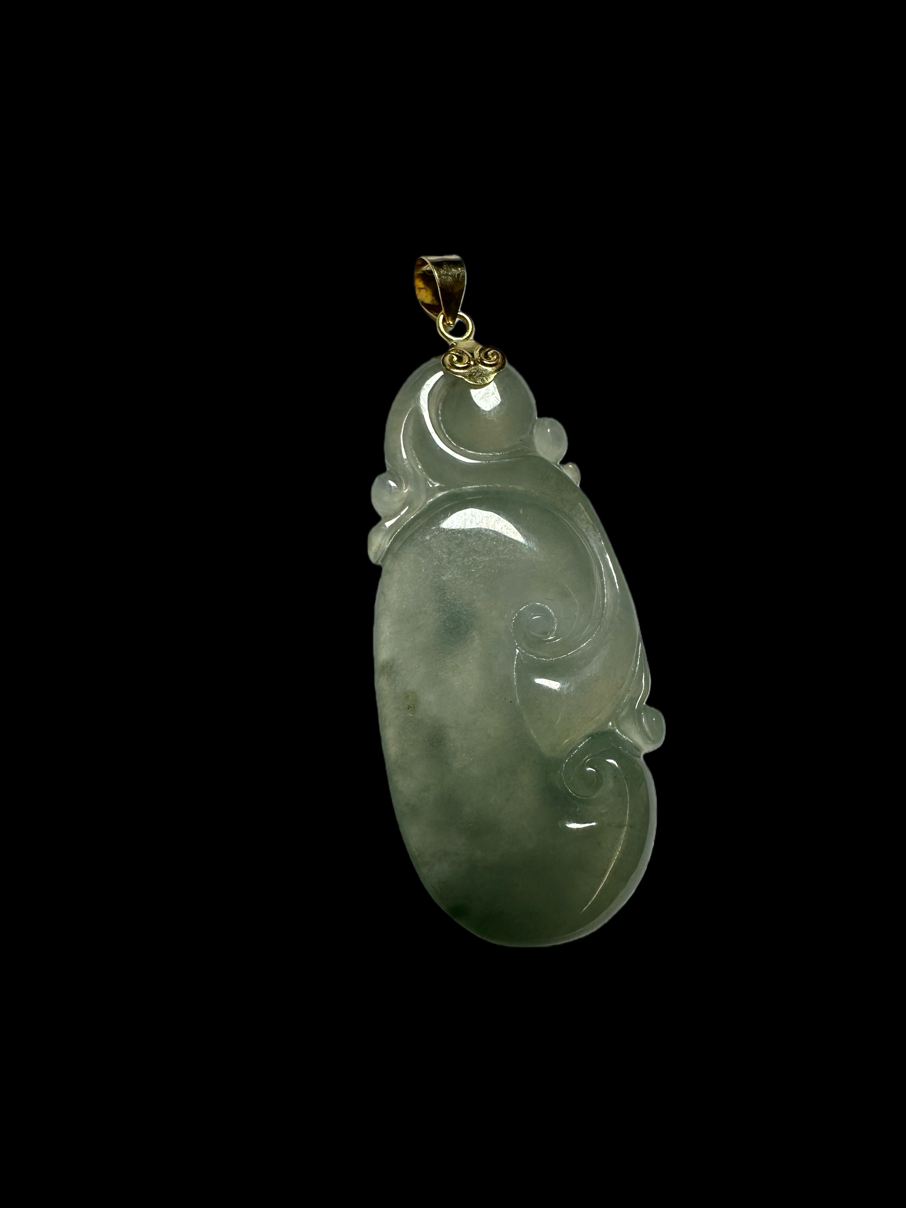 18k金镶嵌天然缅甸A货翡翠如意吊坠